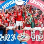 PSV Eindhoven Raih Tiga Gelar Liga Belanda Berturut-turut, Dukungan Tak Terduga dari Mantan Klub Mauro Zijlstra!