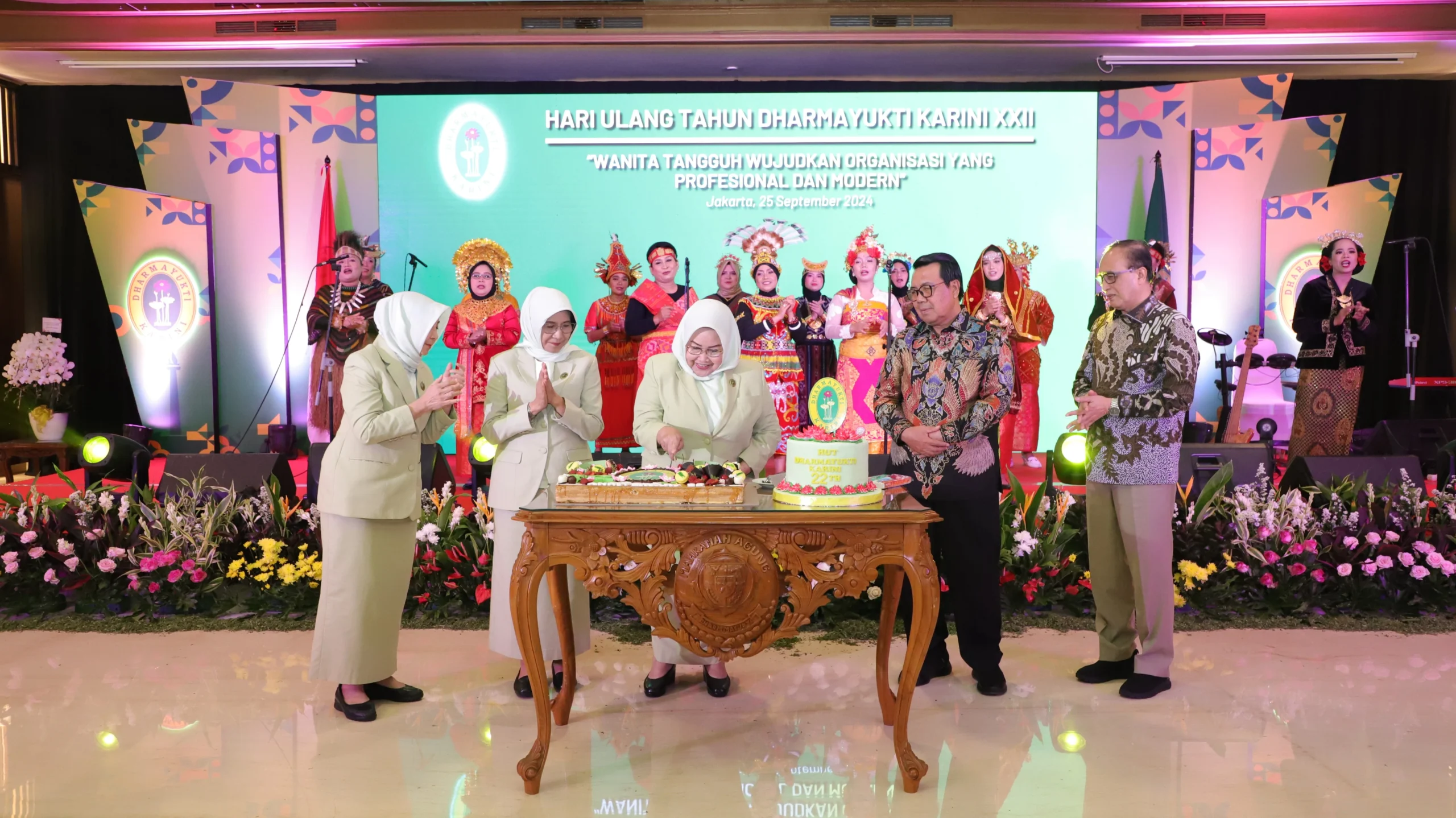 Rayakan Ulang Tahun ke-5 Putranya, Tengku Dewi Terharu Kenang Perjuangan Dapat Momongan Sambil Dapat Kejutan Ulang Tahun Titik Soeharto