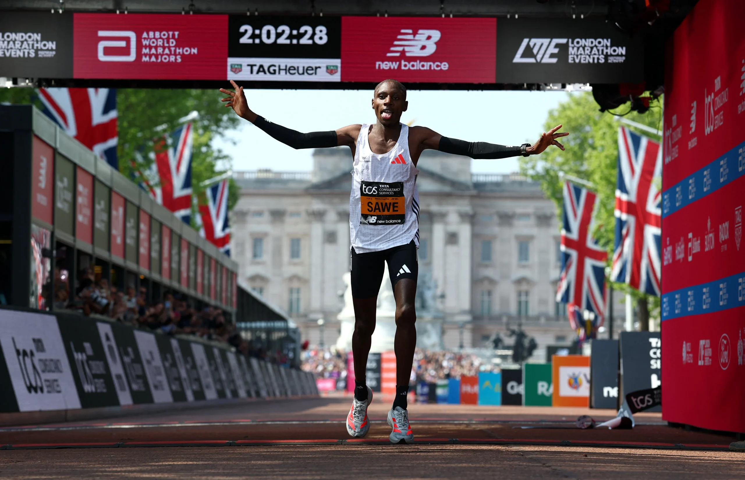 Rekor Baru! Pelari Kenya Sabastian Sawe Pecahkan Batas 2 Jam di London Marathon