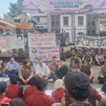 Ribuan Warga Kaltim Siapkan Aksi Besar: Tolak Anggaran Mobil Dinas Rp8,5 Miliar & Rumah Jabatan Rp25 Miliar