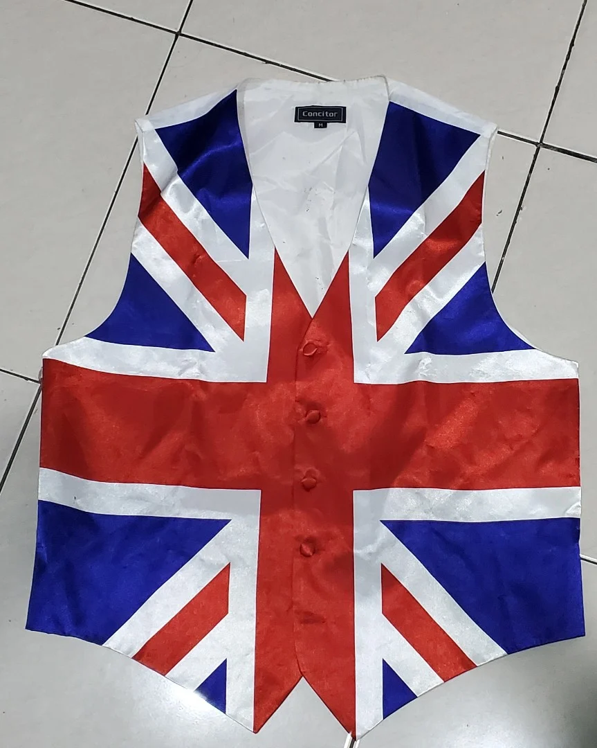 Rompi Berkelas ala Kerajaan Inggris: Simbol Transformasi El Rumi di Prosesi Siraman