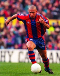 Ronaldo Nazário Terharu di GBK: Atmosfer Luar Biasa, Barcelona Legends Menang 3-0