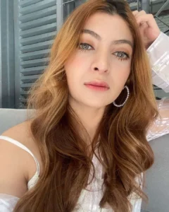 Sarah Keihl Menggoda Bangladesh: 10 Foto Memukau yang Bikin Netizen Terpukau