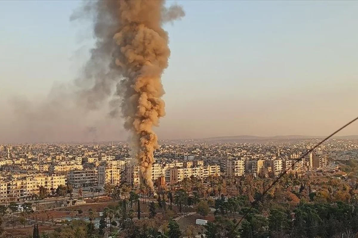 Serangan Udara di Iran Picu Bencana Lingkungan Besar: Polusi Udara, Hujan Asam, dan Ancaman Karbon Hitam