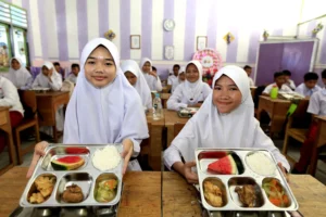 Skandal MBG di Dayeuhkolot: Siswa Kembalikan Makanan Karena Bau, Pemerintah Desa Lakukan Inspeksi Darurat