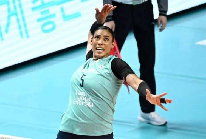 Skor 55 Poin Giselle Silva Tak Cukup: GS Caltex Kalah Dramatis di V-League, Kontroversi Penggantian Pemain Memicu Tuduhan Manipulasi Hasil