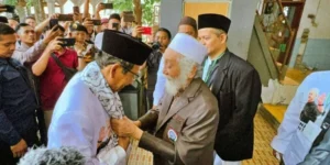 Sowan ke Abuya Muhtadi Dimyati, Gus Salam Dapat Pesan Kunci Jaga Ketentraman Rakyat