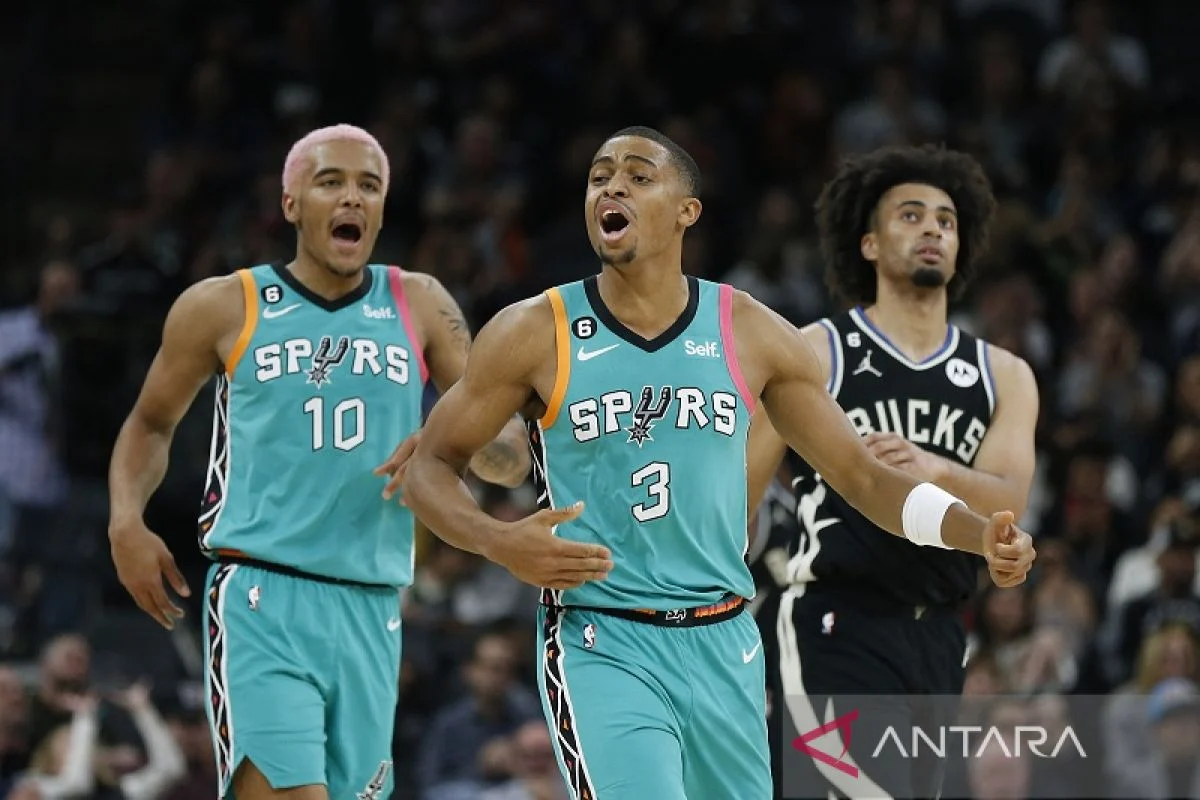 Spurs Raih Kemenangan Ke-11 Beruntun Usai Dominasi 118-99 Atas Clippers, Wembanyama Istirahat