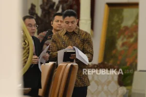 Teddy Indra Wijaya Buka Suara: Wacana Pemotongan Gaji Menteri Masuk Rapat Pekan Ini