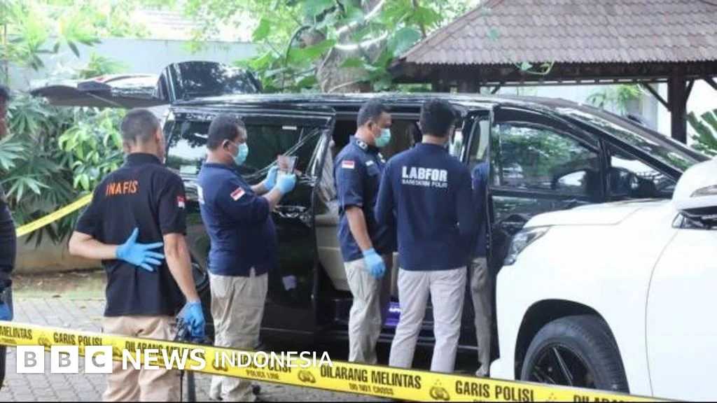 Teror Molotov Membakar Mobil Kades Hoho: CCTV Mati, Bukti Hilang, Polisi Gali Motif Penyerangan