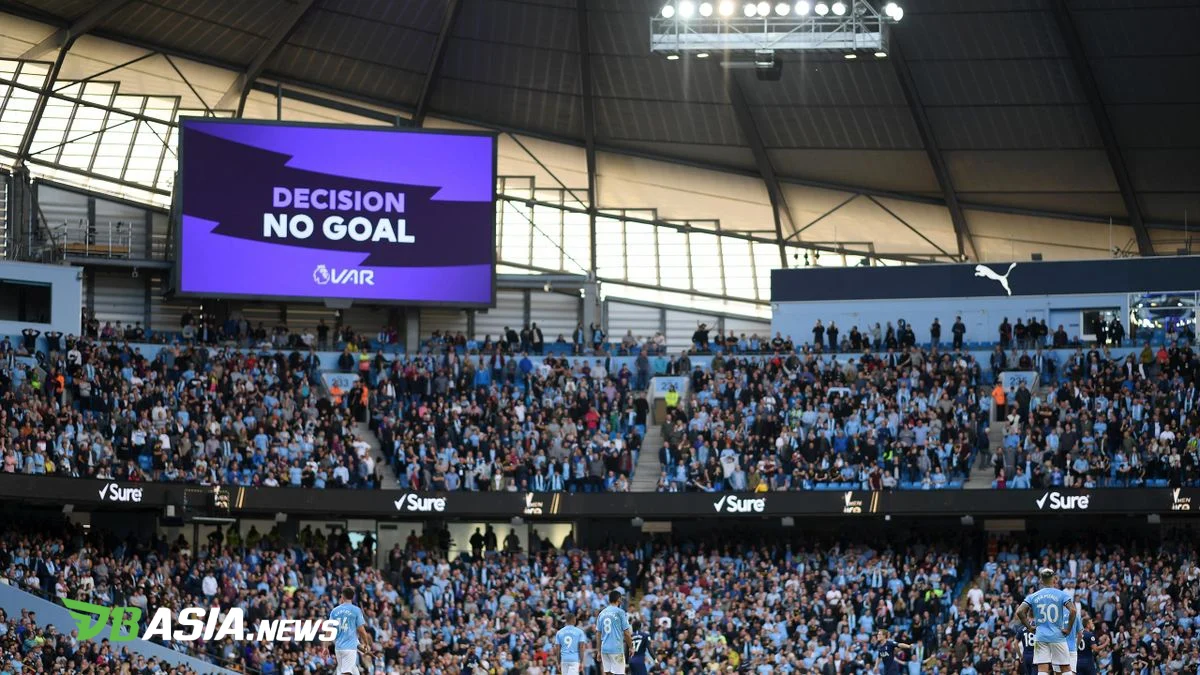 Thiago Almada Jadi Sorotan: Kontroversi VAR dan Red Card yang Dibatalkan di Laga Atlético vs Barcelona
