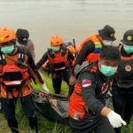 Tragedi Benturan Kapal di Sungai Barito: Polisi dan ABK Ditemukan Tak Bernyawa Setelah Pencarian Intensif
