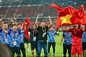 Vietnam Melonjak ke Peringkat 99 Dunia: Kim Sang-sik Bangga, FIFA Ranking Terbaru Mengguncang Peta Asia