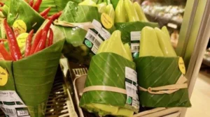 Viral! Toko Es Krim Pakai Daun Pisang, Harga Plastik Melonjak, Konsumen Terpukau