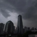 Waspada Hujan Siang Ini! BMKG Prediksi Langit Jakarta Berubah Drastis