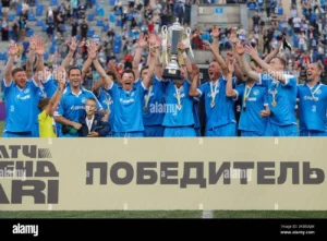 Zenit St. Petersburg Siap Tumbangkan Spartak: Analisis Taktik, Seragam Baru, dan Warisan Mircea Lucescu