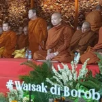50 Bhikkhu Asia Tenggara Jalan Kaki dari Buleleng ke Borobudur, Bawa Pesan Damai dan Toleransi