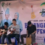 Aditya Gumay Hadirkan ‘Ghost Buzzer’, Machika Luna, dan Musik Akustik di Hari Buruh