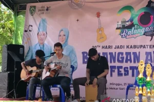 Aditya Gumay Hadirkan ‘Ghost Buzzer’, Machika Luna, dan Musik Akustik di Hari Buruh