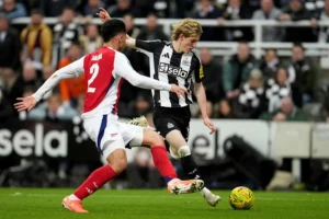 Anthony Gordon di Persimpangan Besar: Bayern Munich dan Arsenal Mengincar Bintang Newcastle