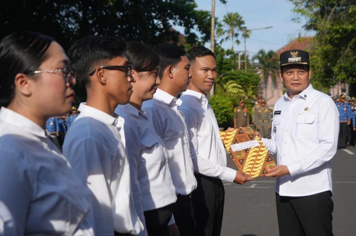 Bupati Kembang Lepas Kontingen PORJAR 2026, Jembrana Bidik Lompatan Prestasi ke Lima Besar