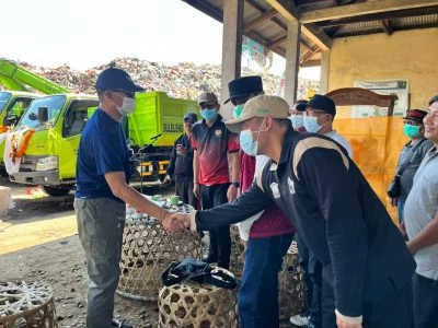 Bupati Sutjidra Membuat Pengelolaan Sampah di TPA Bengkala Lebih Modern