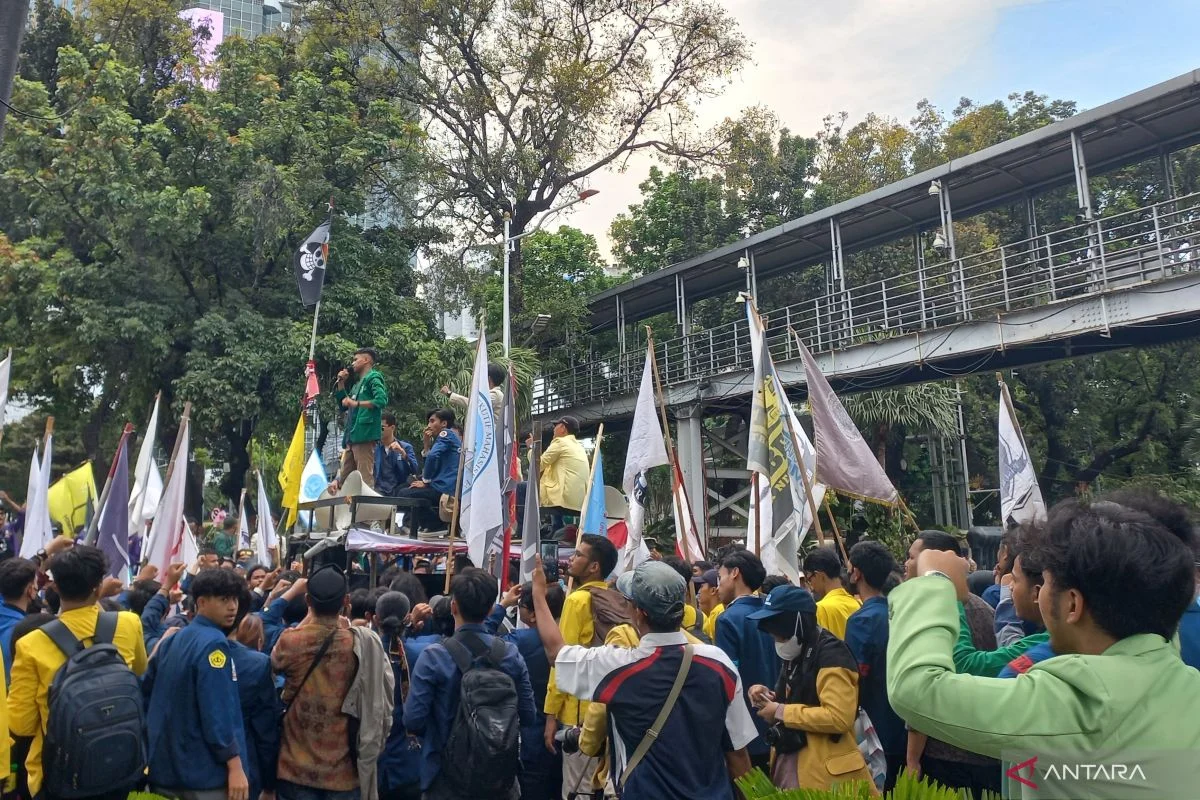 Demo BEM SI di Patung Kuda: 10 Tuntutan Pendidikan Mengguncang Hardiknas 2026
