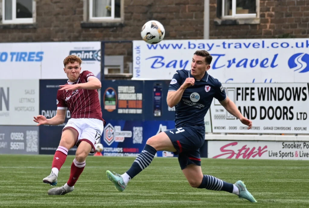 Dunfermline Raih Keunggulan Tipis atas Arbroath di Leg Pertama Play‑off Premiership