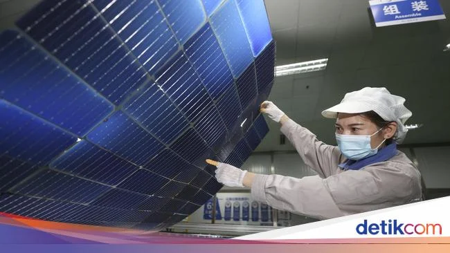 EU di Persimpangan: IMF Setujui Penundaan Utang Covid-19, Ancaman Panel Surya China, dan Tarik Ulur Tarif Mobil AS