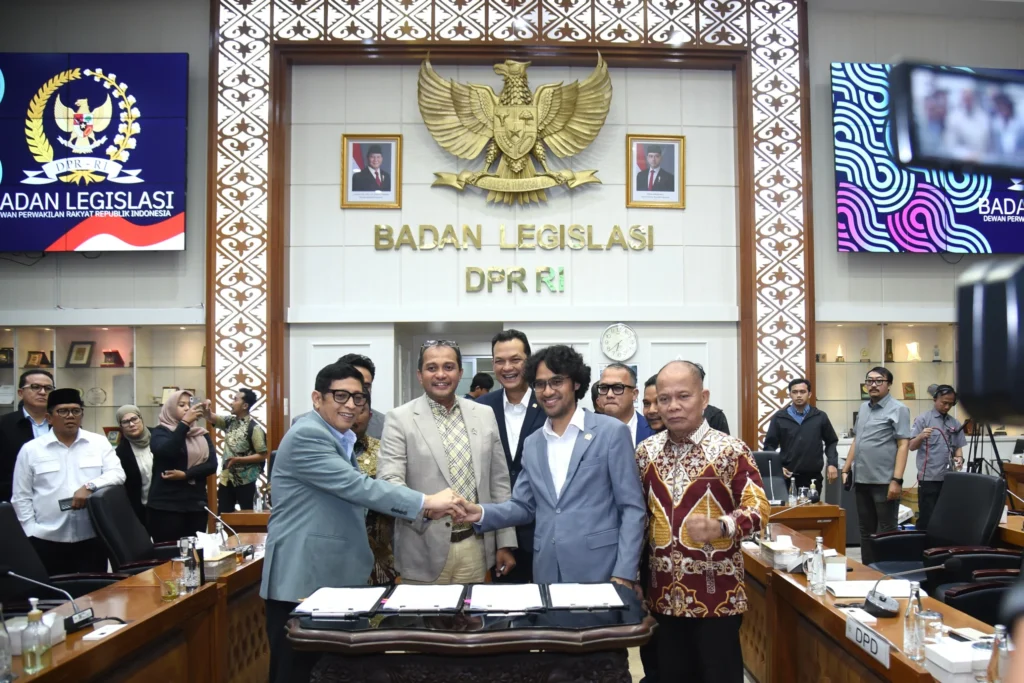 Gubernur Bali Dorong Perlindungan Desa Adat, Baleg DPR RI Targetkan RUU Rampung Tahun 2026