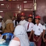 Guru Hukum 5 Murid SD Makan Tanah Lumpur, Orang Tua Mengamuk di Taliabu