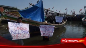 Harga Solar Meroket, Ratusan Nelayan Muara Angke Terpaksa Berhenti Berlayar