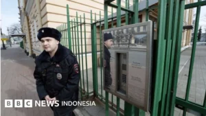 Inggris Usir Diplomat Rusia, Ketegangan Bilateral Mencapai Puncak Baru
