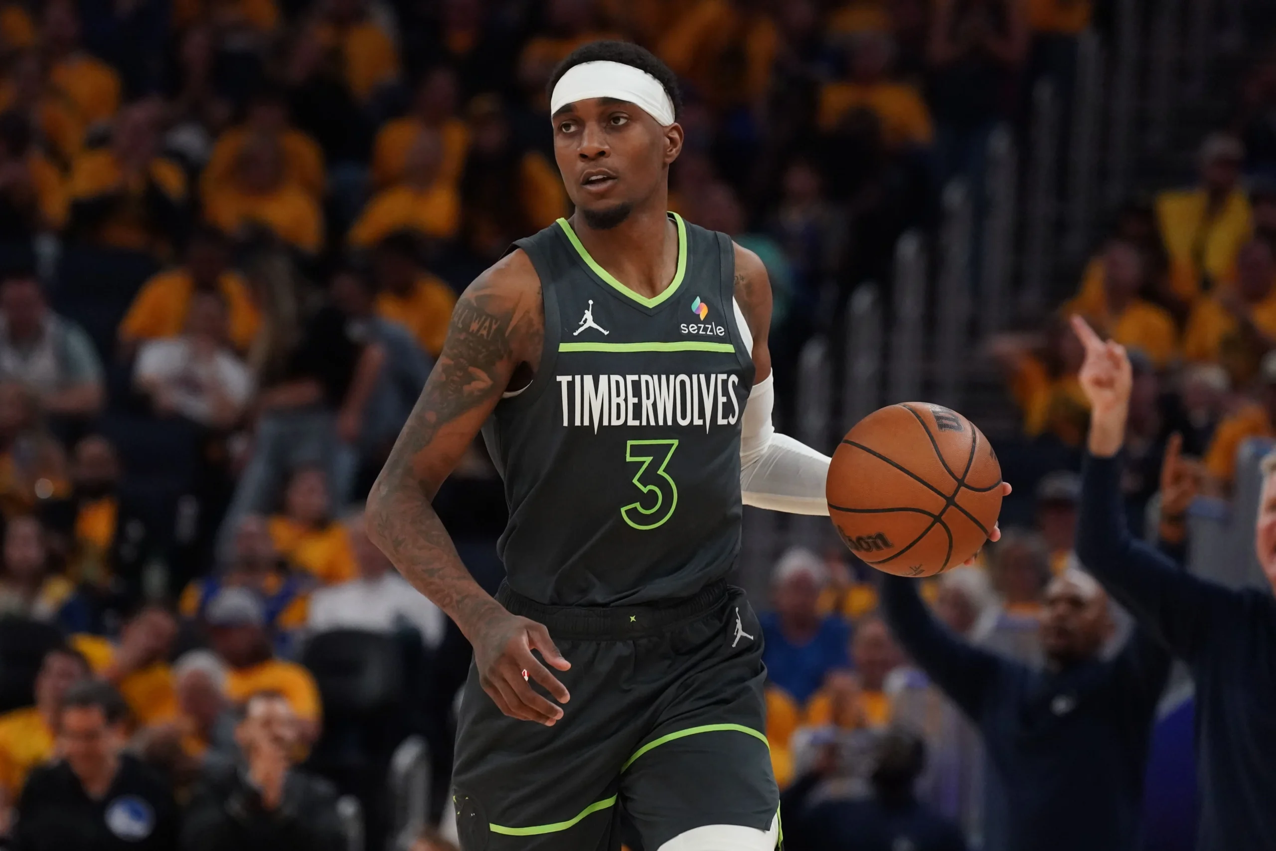 Jaden McDaniels Jadi Pahlawan Timberwolves: Penampilan Gemilang yang Mengguncang NBA