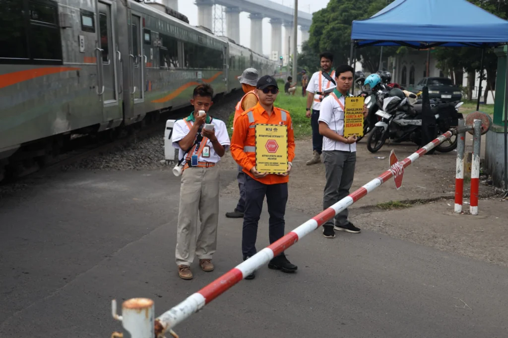 KAI Daop 2 Bandung Tutup 29 Perlintasan Sebidang Tidak Terjaga Sepanjang 2025