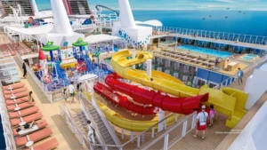 Keluarga Felicia & Hito Bikin Heboh! Naik Disney Cruise Singapore, Anak-anak Jadi Bintang Kostum Disney