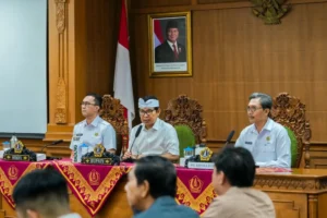 Ketua DPRD Badung Hadiri Koordinasi dan Evaluasi Percepatan Pengelolaan Sampah Berbasis Sumber di Sektor Pariwisata