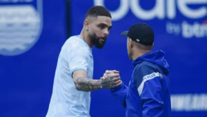 Layvin Kurzawa Buktikan Nilainya: Assist Pertama untuk Persib Hanya dalam 5 Menit Penampilan