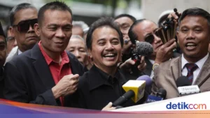 Mengungkap Logika Sindiran Roy Suryo: Mengapa Pengacara Katakan Ijazah Jokowi Tak Perlu Lawyer?