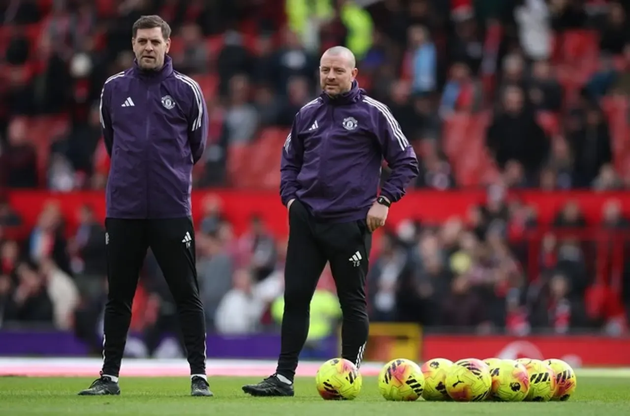 Michael Carrick: Kejelasan Peran di Puncak Musim Manchester United Mengguncang Dunia Sepakbola