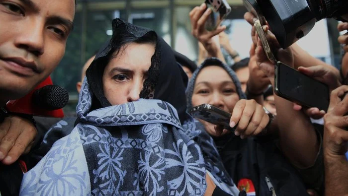 Penahanan Bupati Pekalongan Diperpanjang: KPK Ungkap Kedalaman Kasus Korupsi Pengadaan Makanan RSUD