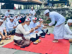 Persembahyangan di Pura Kehen Tandai Dimulainya Rangkaian HUT ke-822 Kota Bangli