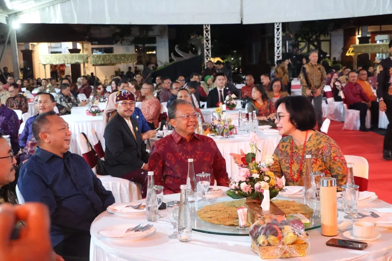 Pisah Sambut Kajati Bali, Gubernur Koster Komitmen Pererat Sinergi Kawal Pembangunan dan Penegakan Hukum