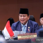 Presiden Prabowo Subianto Tiba di Pulau Miangas Usai KTT ASEAN, Bawakan Bantuan dan Nyanyian Bersama Warga