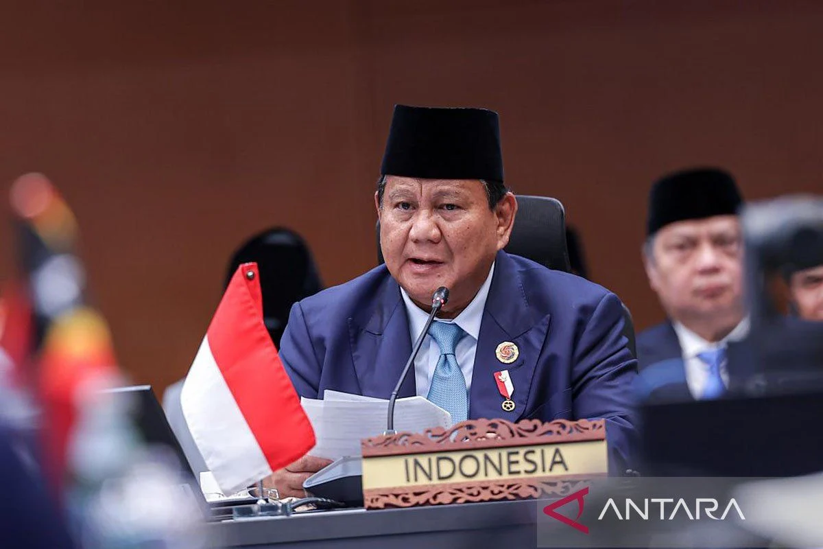 Presiden Prabowo Subianto Tiba di Pulau Miangas Usai KTT ASEAN, Bawakan Bantuan dan Nyanyian Bersama Warga