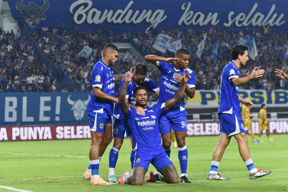 Psywar Bojan Hodak vs Bobotoh: Persib Dipandang Lebih Bertahan, Duel Final Tak Resmi di Segiri