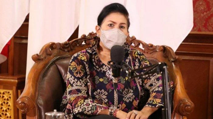 Putri Koster Soroti Menurunnya Jumlah Penenun, Endek Bali Terancam Kehilangan Regenerasi