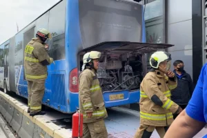 Ratusan WNA Ditangkap dan Kebakaran Minibus, Jakarta Barat Diguncang Kriminalitas Internasional dan Insiden Lainnya