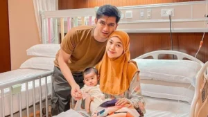 Semangat Sembuh! Teuku Ryan Dirawat di RS Ditemani Moana, Foto Mengharukan