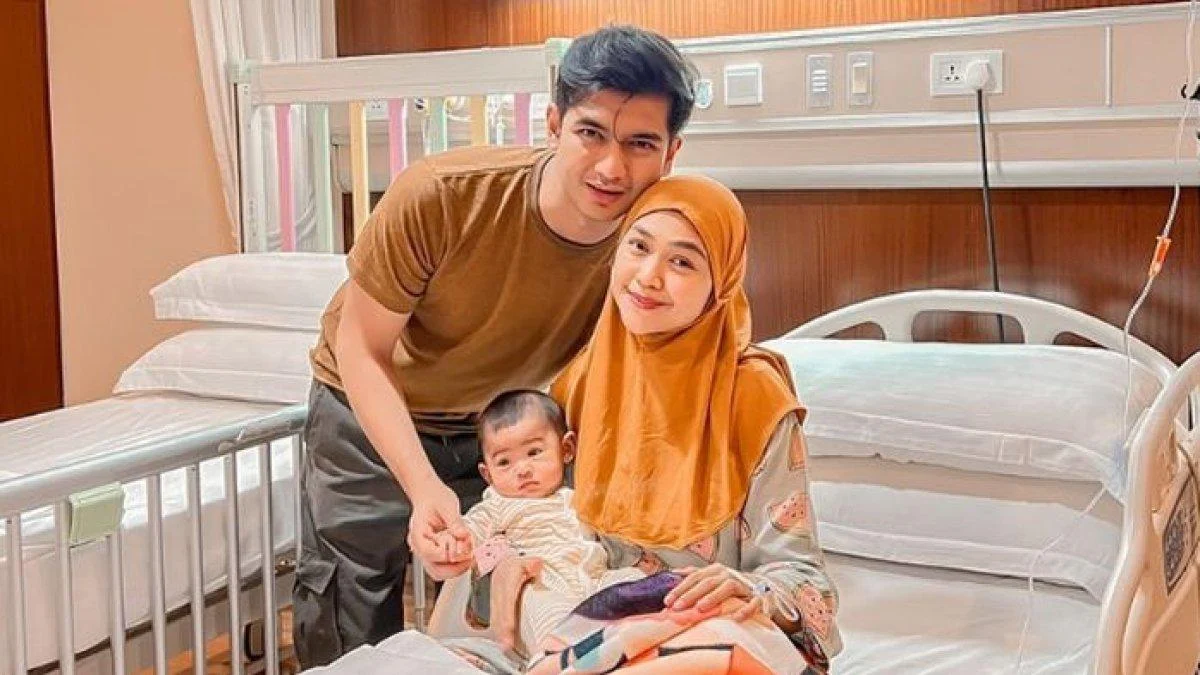 Semangat Sembuh! Teuku Ryan Dirawat di RS Ditemani Moana, Foto Mengharukan